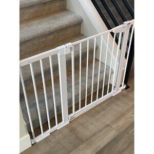 29.7-46" Baby Gate for Stairs, Mom's Choice Awards Winner-Auto Close Dog